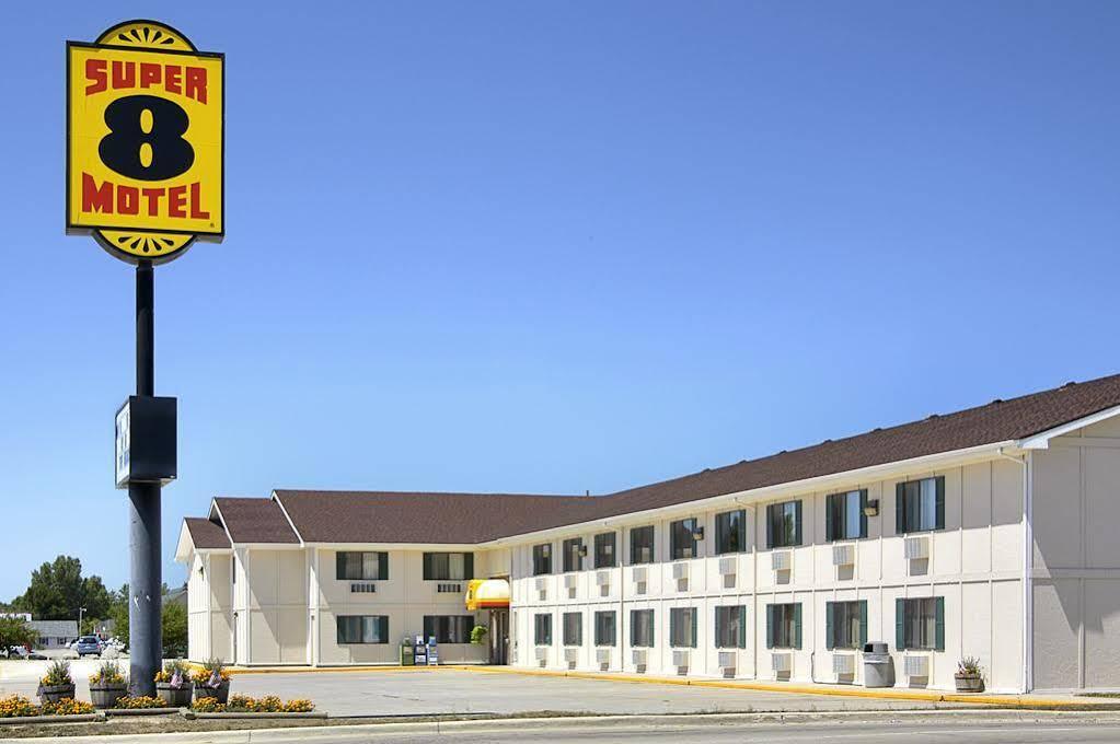 Super 8 By Wyndham Storm Lake Kültér fotó